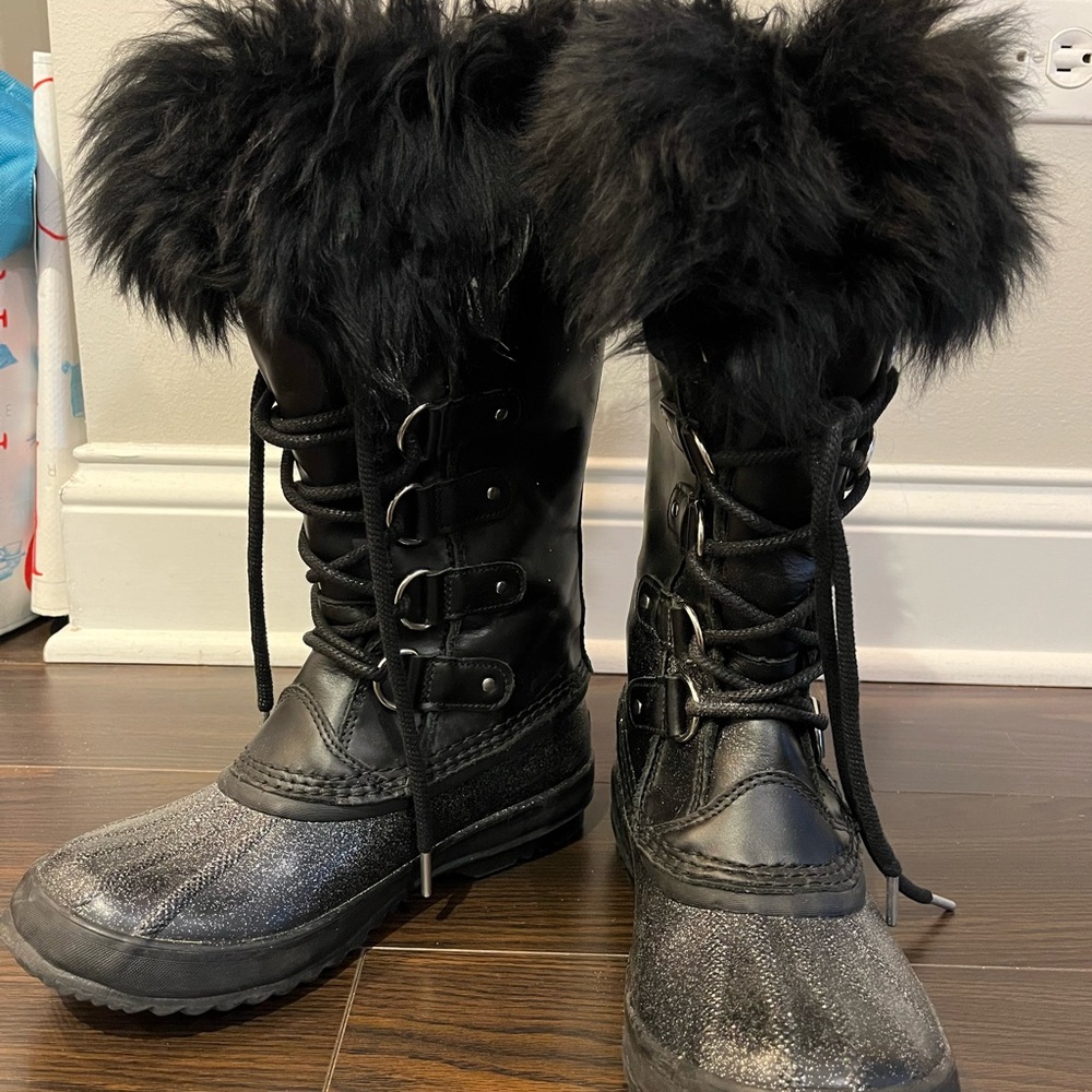 Cozy Black Fur Boots
